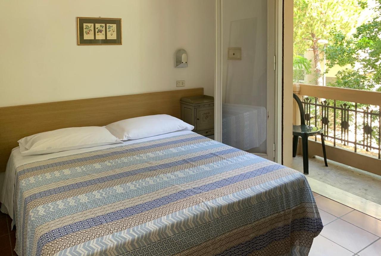 Hotel Garni Picnic Riccione Buitenkant foto