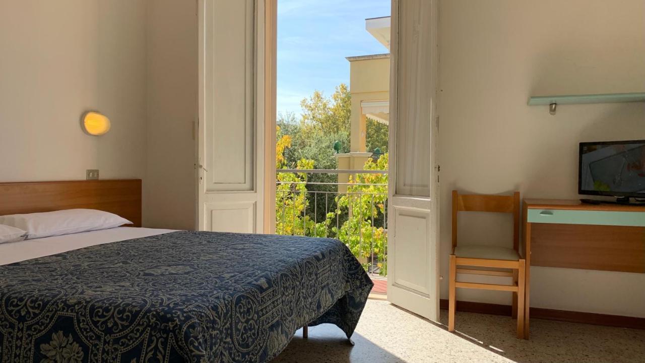 Hotel Garni Picnic Riccione Buitenkant foto