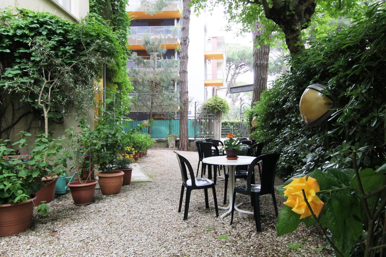 Hotel Garni Picnic Riccione Buitenkant foto