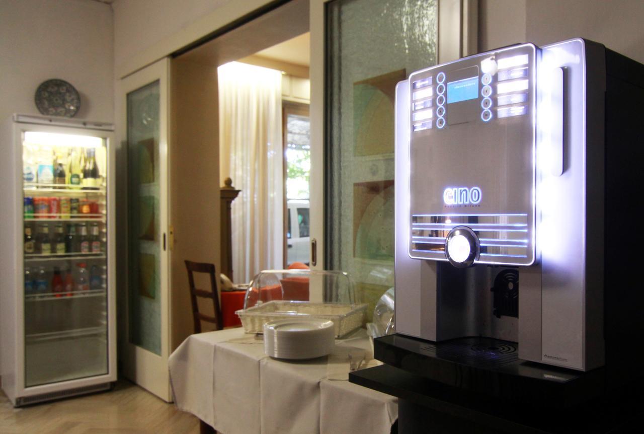 Hotel Garni Picnic Riccione Buitenkant foto
