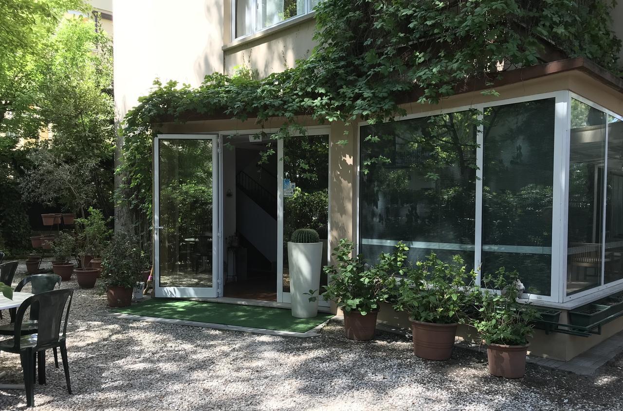 Hotel Garni Picnic Riccione Buitenkant foto