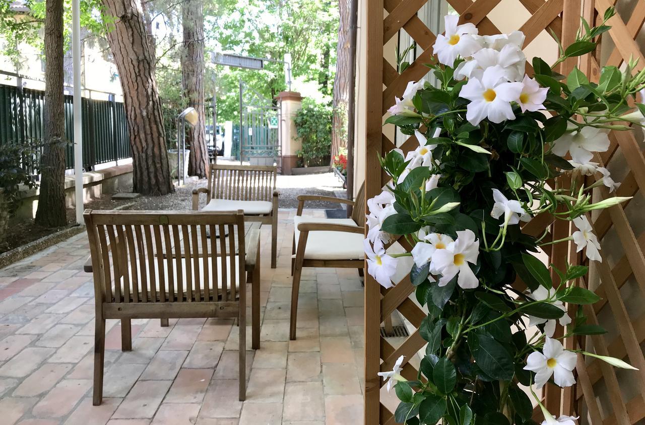Hotel Garni Picnic Riccione Buitenkant foto