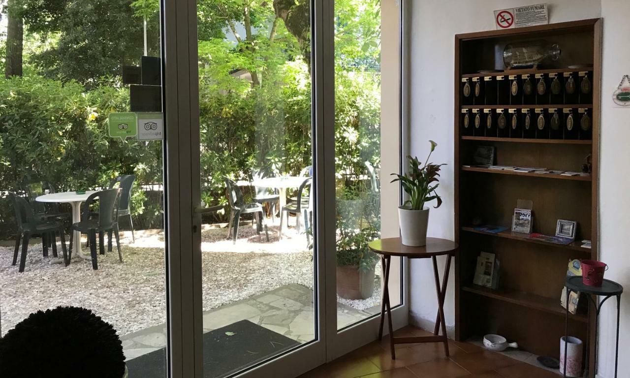 Hotel Garni Picnic Riccione Buitenkant foto